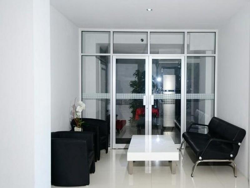 OYO 1318 Hotel Prince Boulevard Manado Buitenkant foto